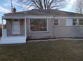 29721 Macintyre St, Livonia, MI 48150
