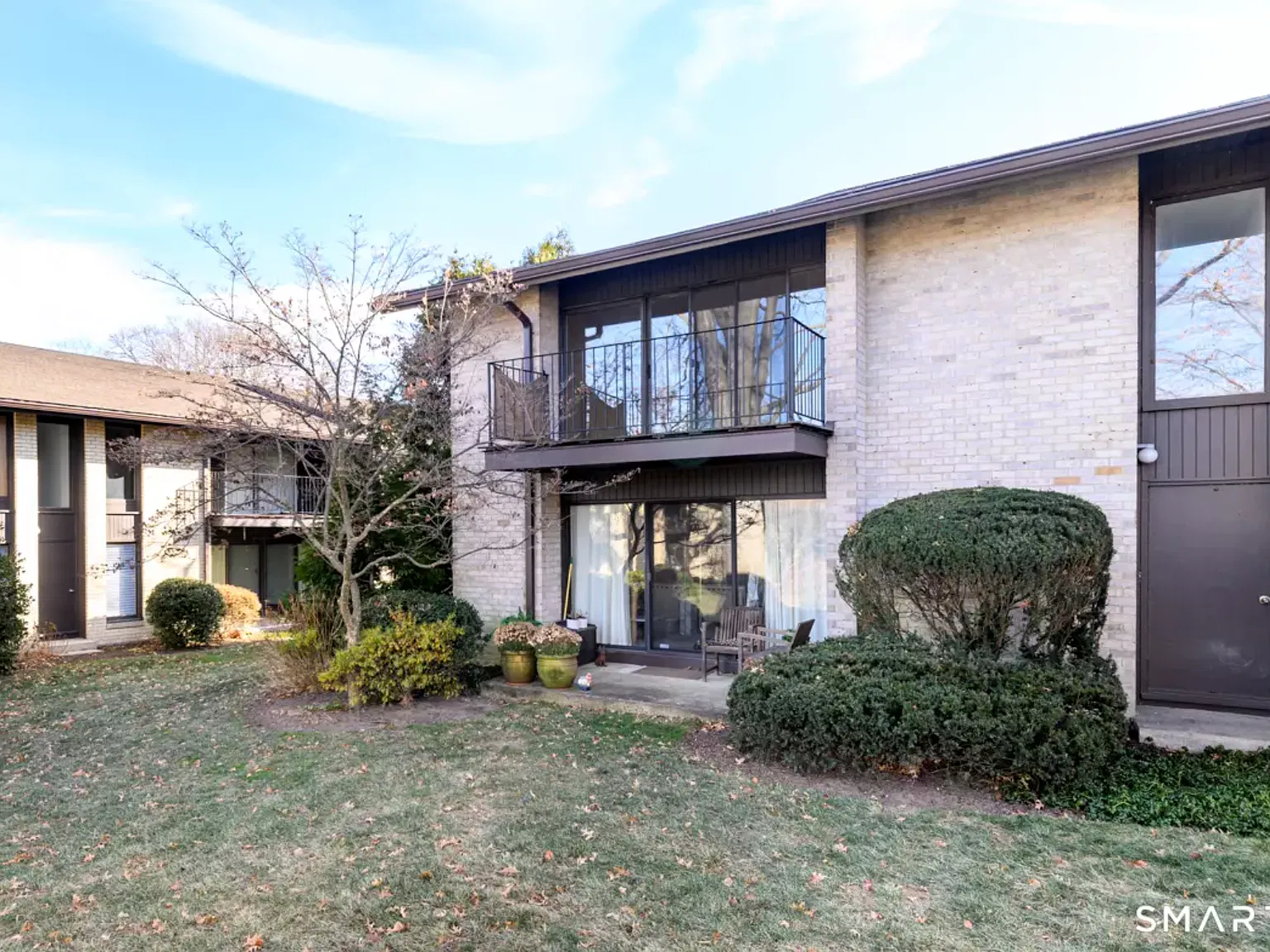 2 bed, 1.5 bath, 1202 sqft, $3,000 — Photo 3