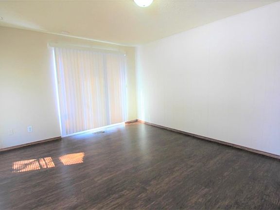 2nd image of 2231 Donna Dr #2233