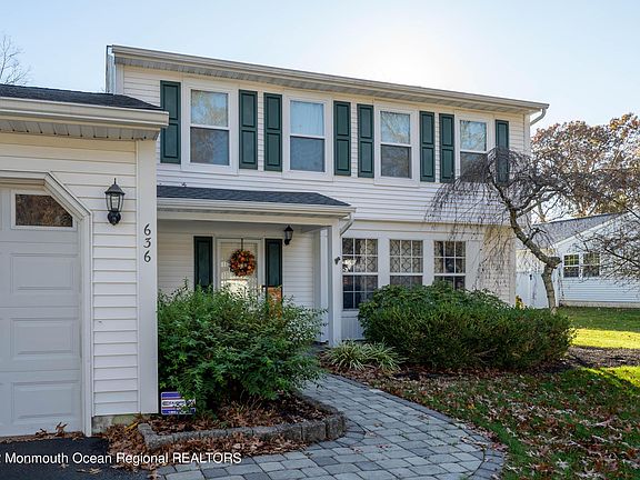 2nd image of 636 Buenaventura Ct