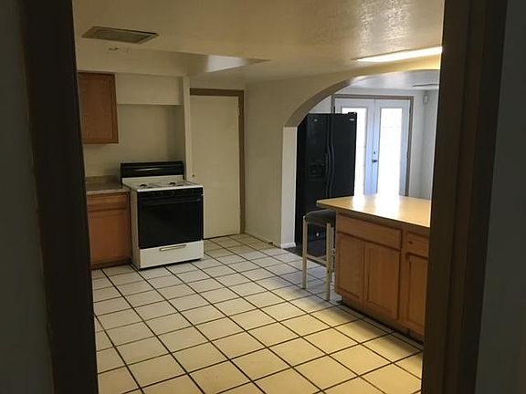 5th image of 13240 N 22nd St #A