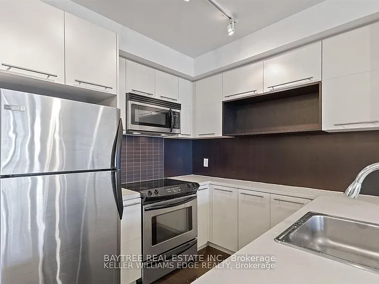 25 Carlton St #2308 — Photo 2