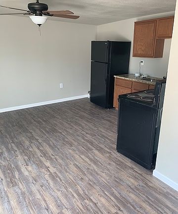 4th image of 731 W Harlan Ave