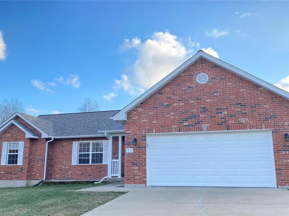 1512 Overland Dr, Rolla, MO 65401