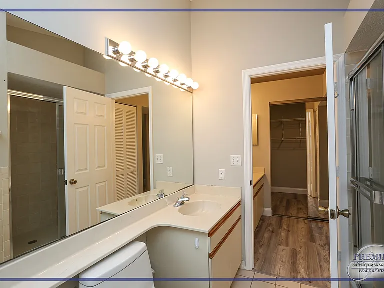 402 Emerald Bay Cir #E7 — Photo 30