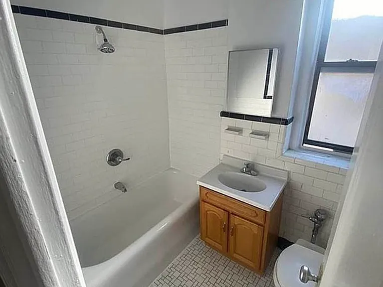 2157 Wallace Ave #6F — Photo 8