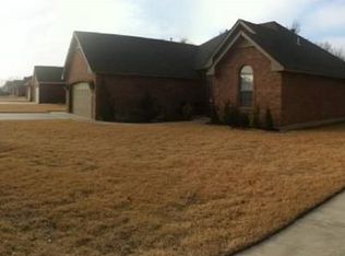 617 S Castlerock Ln, Mustang, OK 73064