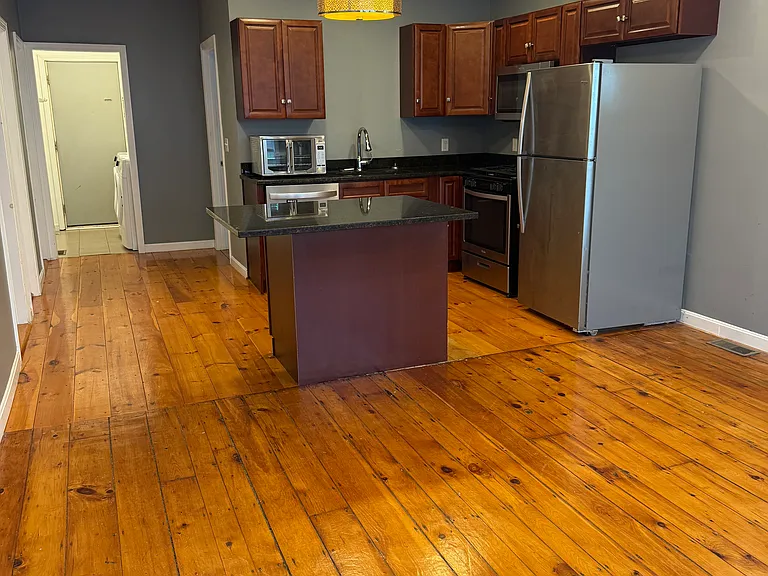 69 Catharine St #1 — Photo 5