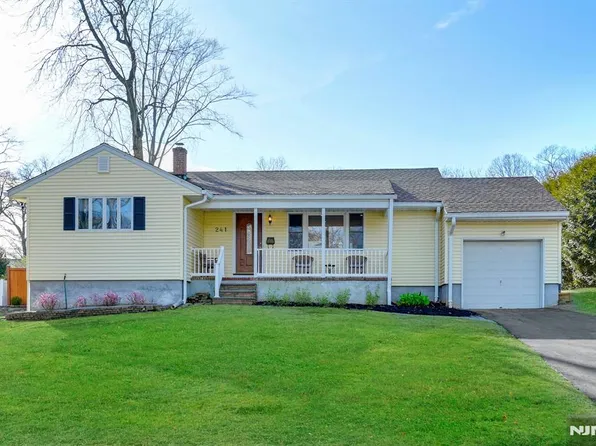 241 Evergreen St, Hillsdale, NJ 07642
