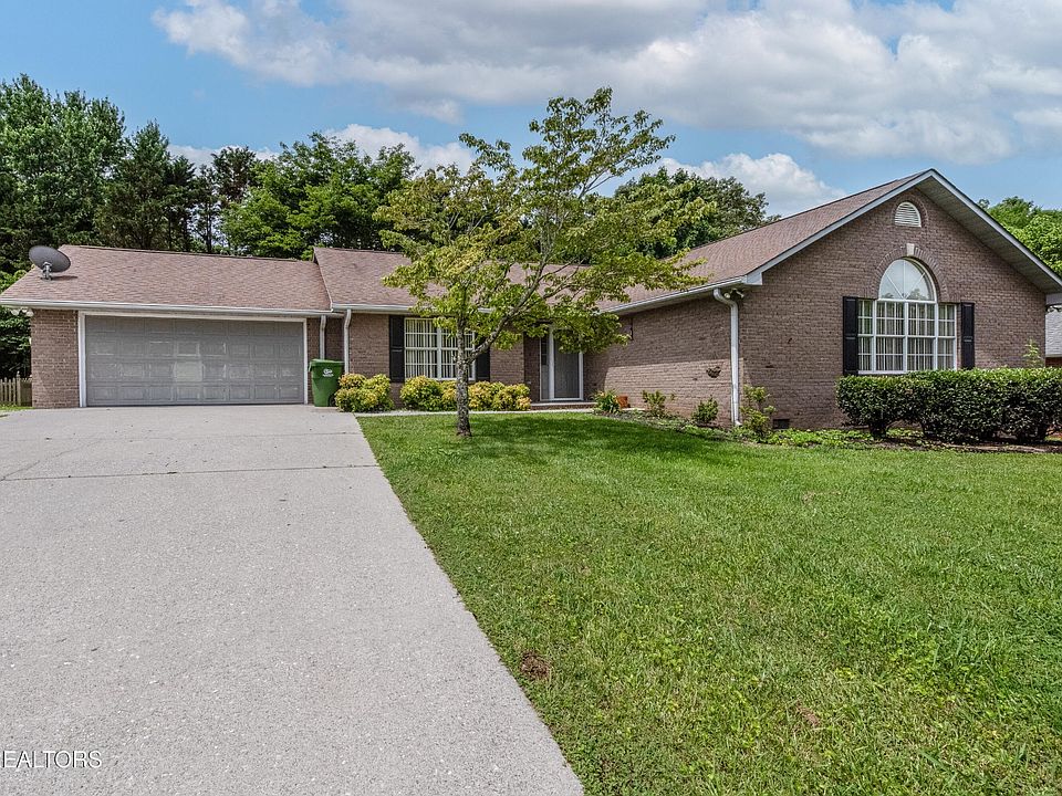 1st image of 925 Meadow Oaks Dr