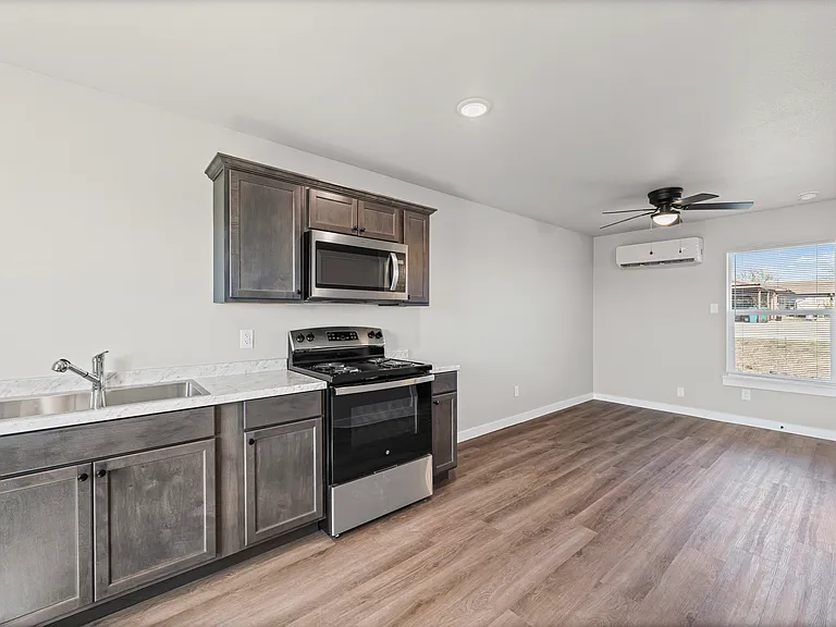 113B Thomas St — Photo 9