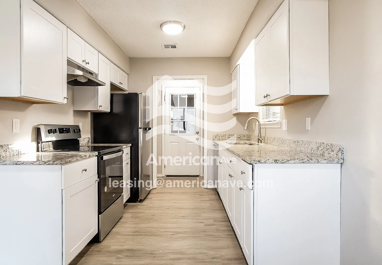 3 bed, 2.0 bath, 1335 sqft, $1,572 — Photo 3