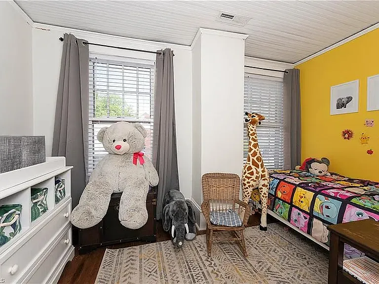712 Laurel St — Photo 18