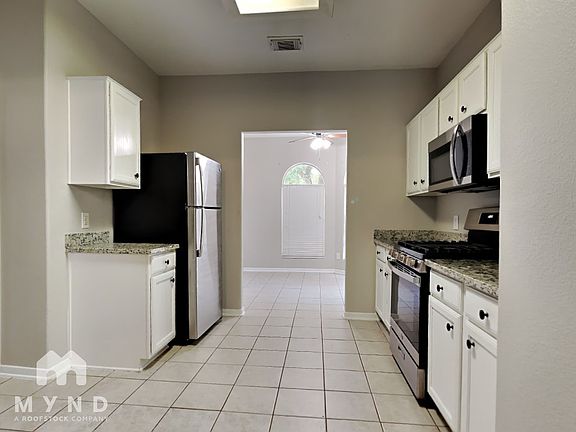 5th image of 15403 Hickory Dale St