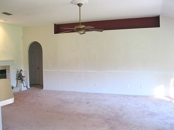 5th image of 10758 Fall Creek Dr W