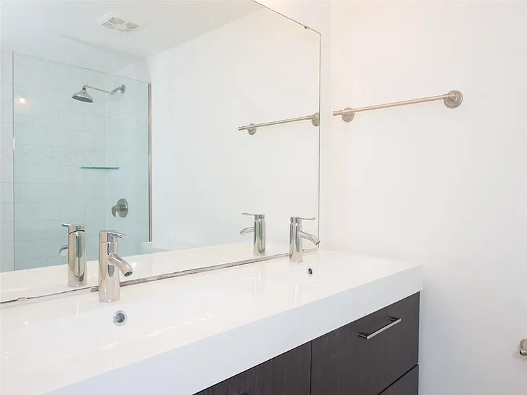 199 14th St NE #205 — Photo 7