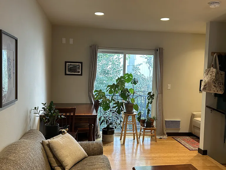 4212 8th Ave NE #C — Photo 22