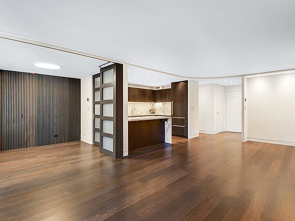 4th image of 200 Central Park S APT 9Q
