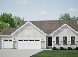 W190N15757 Maple Fields Cir, Jackson, WI 53037