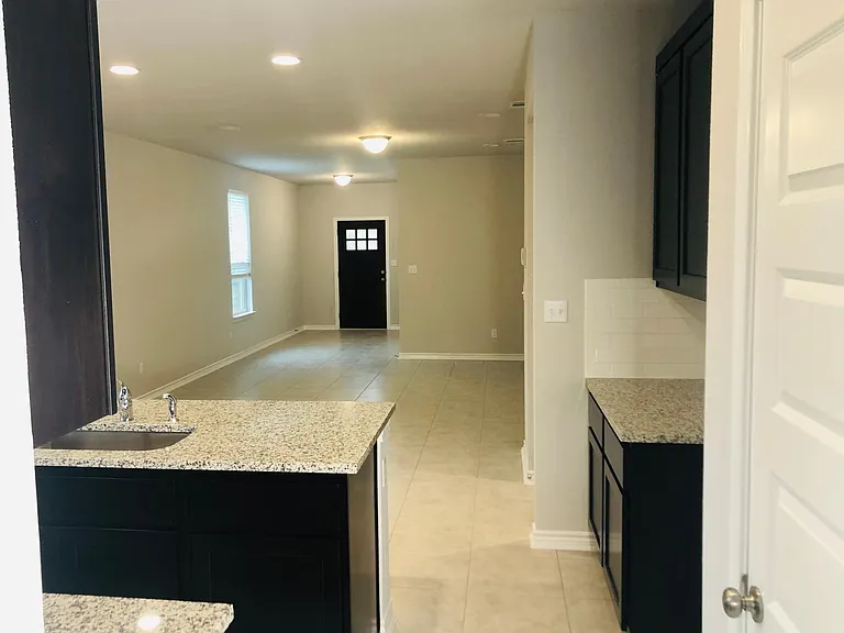 240 Syrah Ct — Photo 3