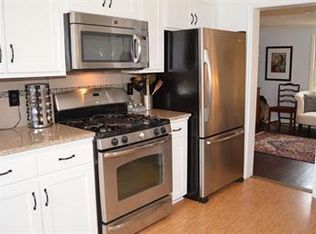 902 N Pleasant St, Amherst, MA 01002