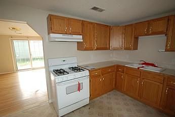 3rd image of 811 5th St S