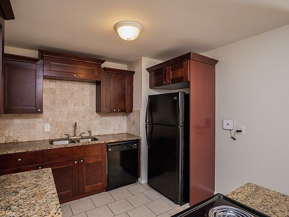 3rd image of 69 Lucia Dr SE