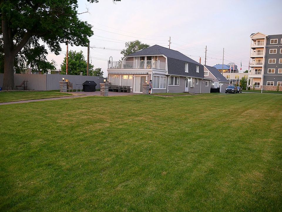 1704 Cass Lake Front Rd, Keego Harbor, MI 48320 Zillow