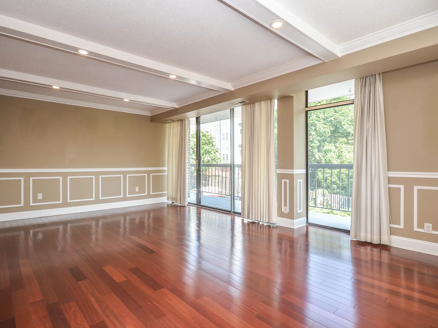 2 bed, 1173 sqft, $3,600 — Photo 1