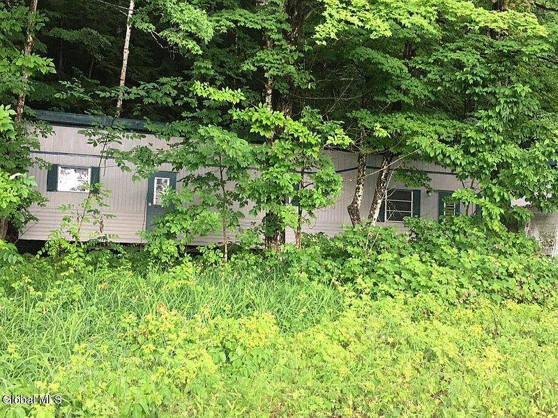 2nd image of 16 Dibble Hill Road