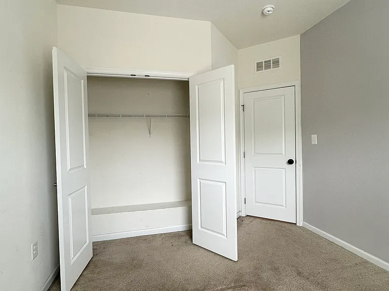 6314 Halsted Ave — Photo 6