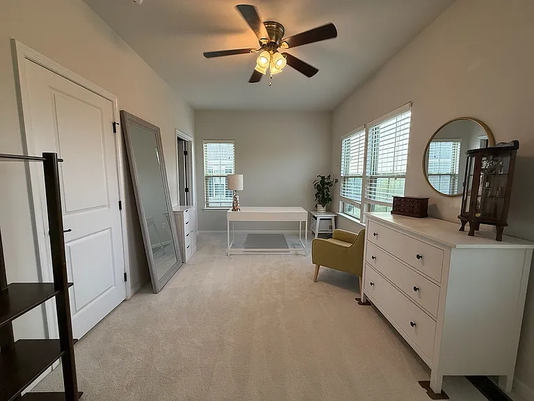 814 Oval Park Ln — Photo 14