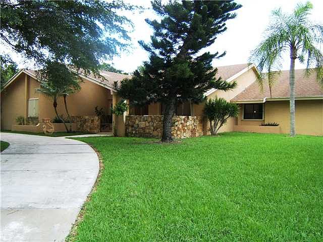 1st image of 16621 SW 83rd Ct