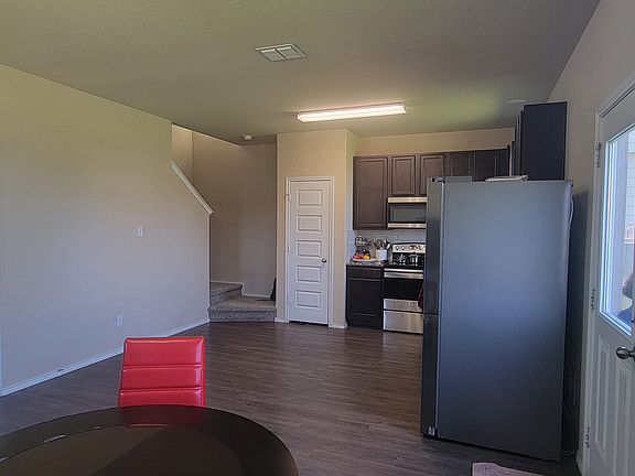 5th image of 10505 green lake