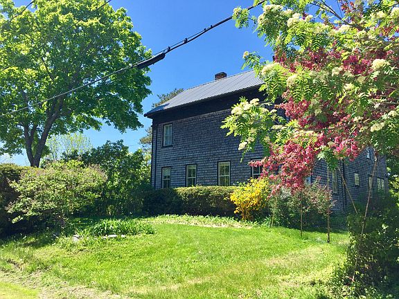 street view with crabapple 