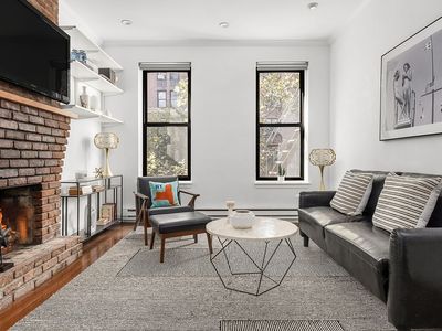 433 W 24th St APT 3D, New York, NY, 10011