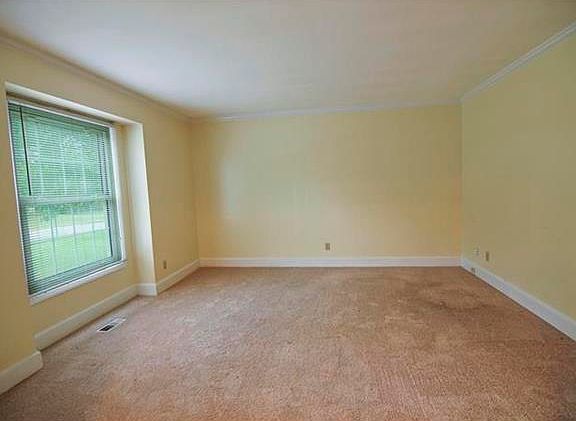 2nd image of 405 NW Poplar St