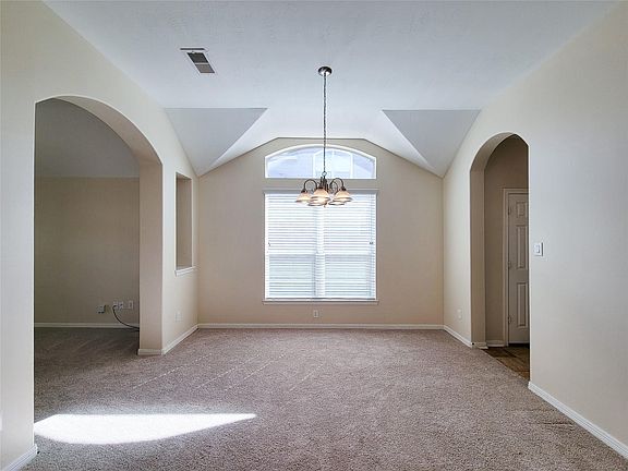 5th image of 25219 Piney Heights Ln