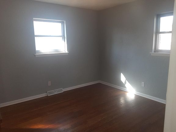 4th image of 8037 Rowland Ave