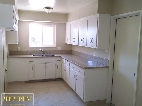 5th image of 4377 Twain Dr