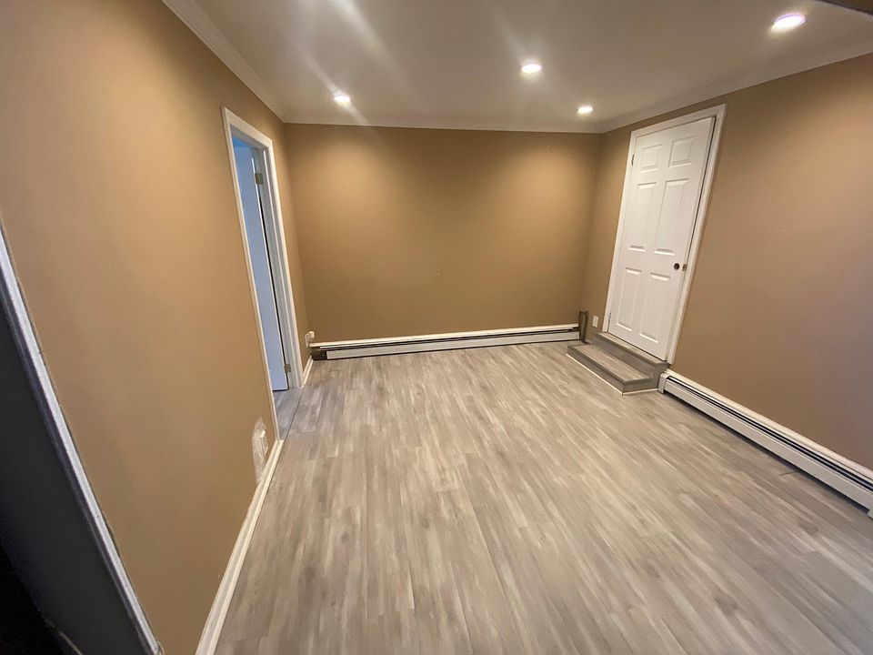 1st image of 1211 E 54th St Floor 1