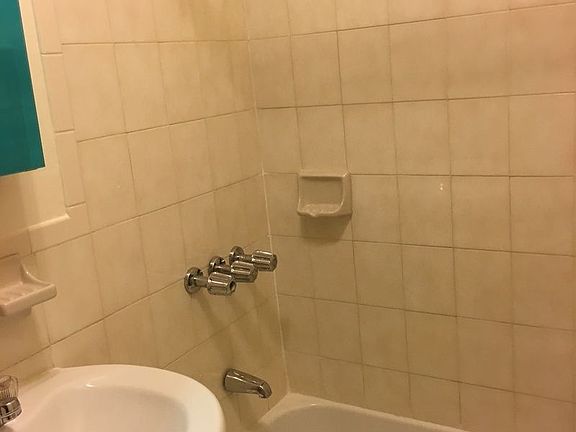 5th image of 317 Pacific St APT C2