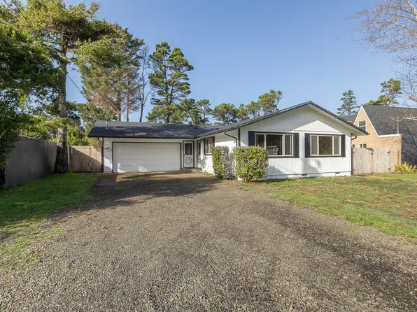 3735 Sea Mist Ave, Depoe Bay, OR 97341