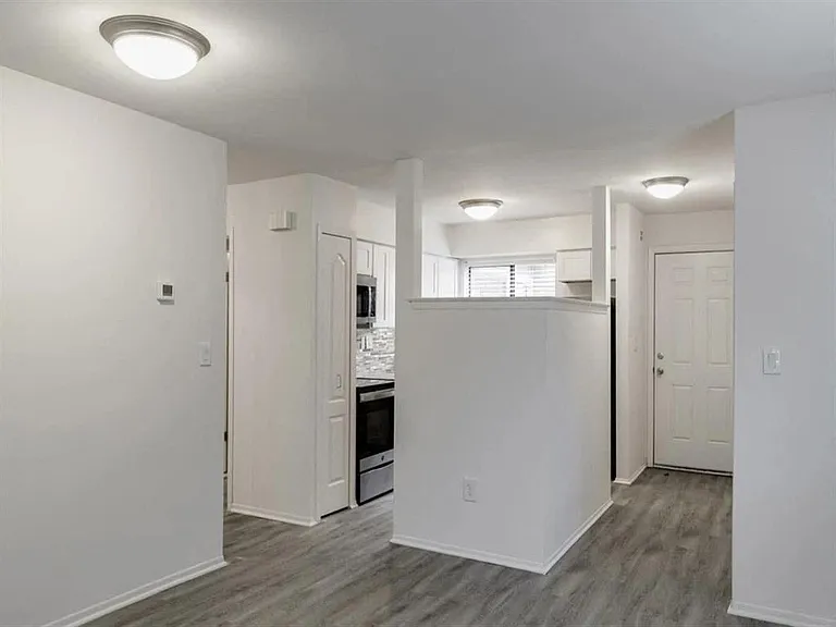 Thornberry Apartments — Photo 22