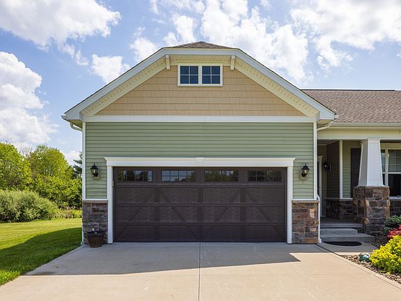 4th image of 3028 Canterbury Ct