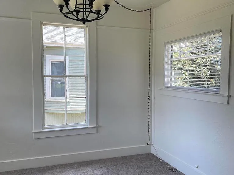 1065 E Santa Clara St — Photo 9