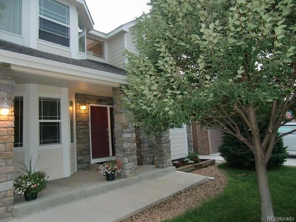 4 bed, 4200 sqft, $3,300 — Photo 3