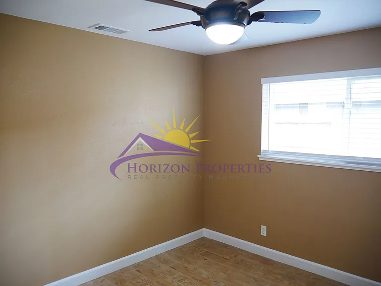 1405 Lisbon Ave — Photo 12