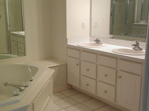 5th image of 36485 S Reserve Cir