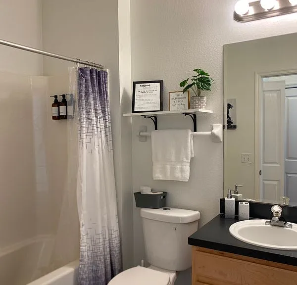 438 Monroe Cir — Photo 7